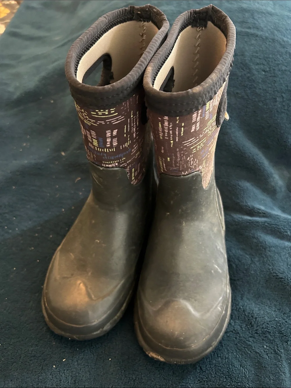 Children's BOGS Black Rubber Rain Winter Boots w Patterned Neoprene Upper Sz 1